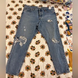 Levi’s Wedgie Sz 32 Distressed